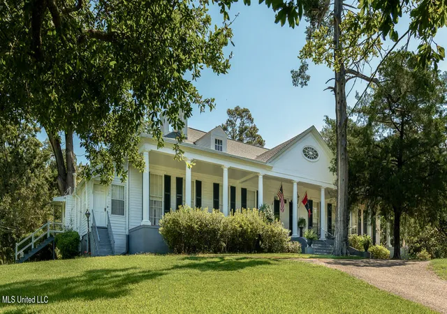 1st image of 131 Winchester Rd, Natchez, MS 39120 | MLS# 4142609