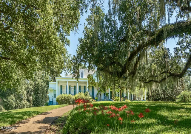 2nd image of 131 Winchester Rd, Natchez, MS 39120 | MLS# 4142609