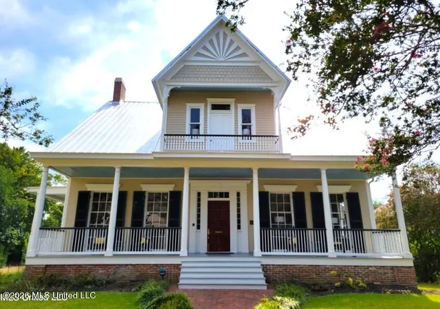 Homes for sale in Natchez, MS | 708 Orleans St, Natchez, MS 39120 | MLS# 4142463