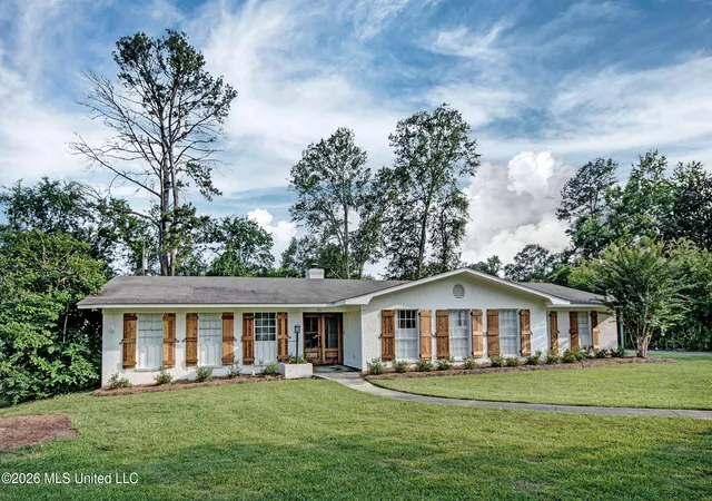 Homes for sale in Jackson, MS | 455 Armour Dr, Jackson, MS 39211 | MLS# 4142586