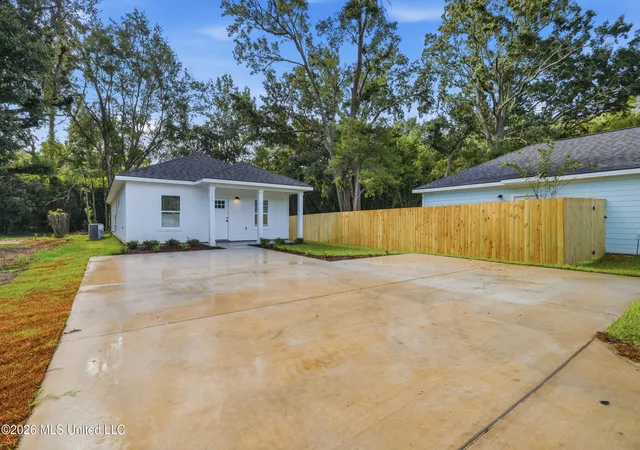 Photo 3 of Sale Pending at 154 Balmoral Ave, Biloxi, MS 39531 | MLS# 4142729 | Listing updated on 2026-09-18