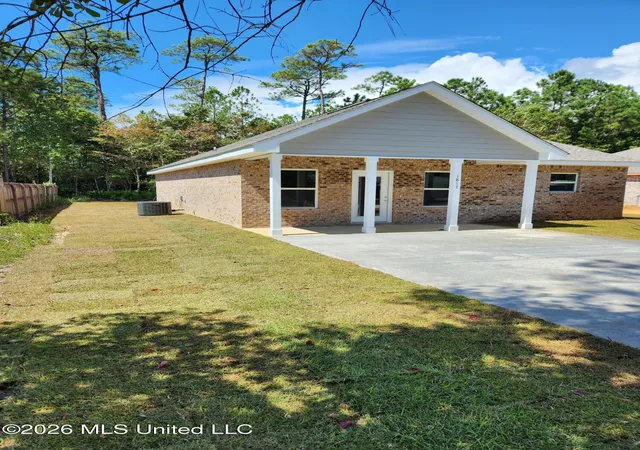 Photo 1 of Single family home for sale at 2001 Barracuda Dr, Gautier, MS 39553 | MLS# 4142581 | Listing updated on 2026-09-17