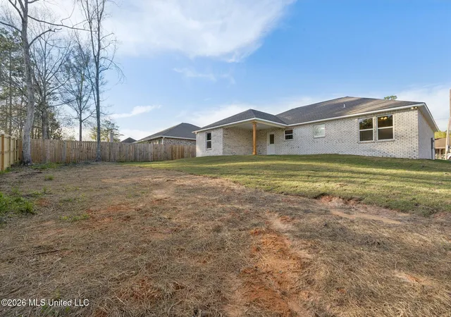 Homes for sale in Gautier, MS | 8195 Redstone Dr, Gautier, MS 39553 | MLS# 4142630