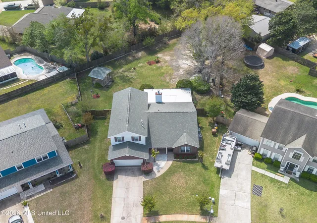Photo 3 of Sale Pending at 2071 Stone Brg Dr, Biloxi, MS 39532 | MLS# 4143868 | Listing updated on 2026-08-22