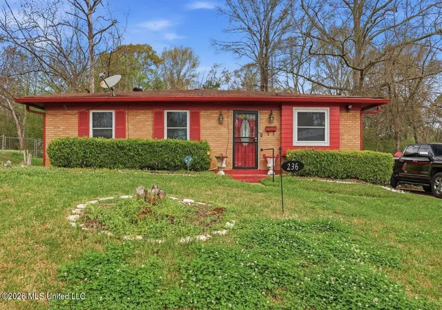 Photo 1 of Single family home for sale at 236 Cherry Hl Dr, Jackson, MS 39212 | MLS# 4142955 | Listing updated on 2026-06-01