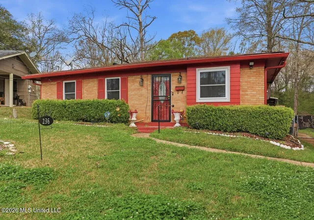 Photo 2 of Single family home for sale at 236 Cherry Hl Dr, Jackson, MS 39212 | MLS# 4142955 | Listing updated on 2026-06-01