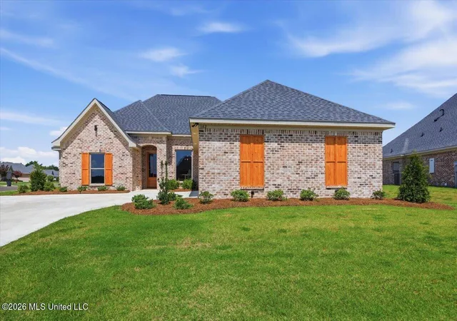 Homes for sale in Flowood, MS | 142 Palace Xing, Flowood, MS 39232 | MLS# 4142743