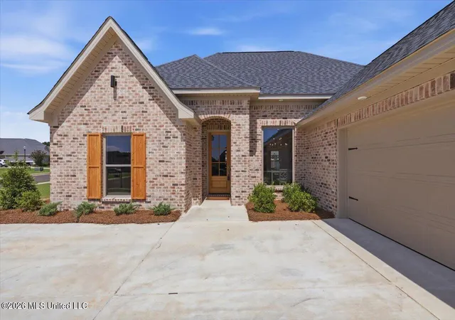 Homes for sale in Flowood, MS | 142 Palace Xing, Flowood, MS 39232 | MLS# 4142743