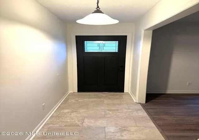 Photo 3 of Single family home for sale at 8761 Chesterfield Dr, Southaven, MS 38671 | MLS# 4142911 | Listing updated on 2026-09-21