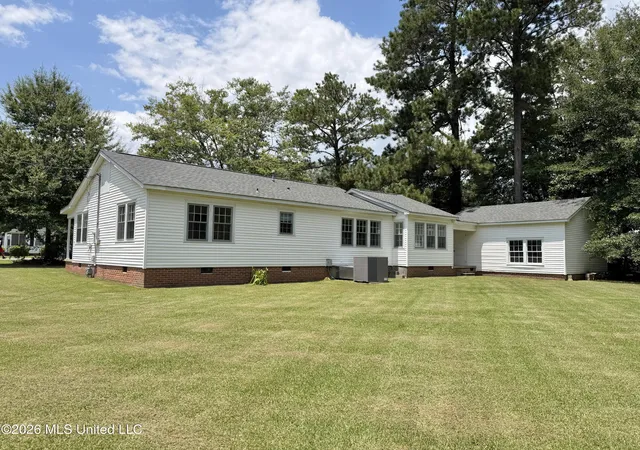 29th image of 401 Kimball Ave, Hattiesburg, MS 39401 | MLS# 4142873