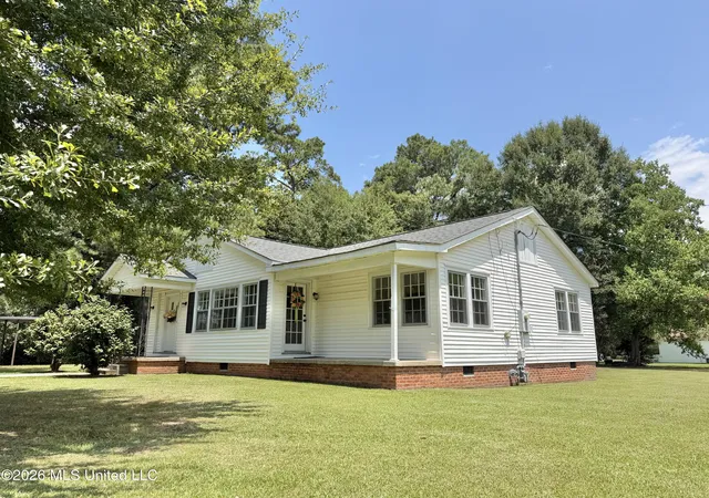 2nd image of 401 Kimball Ave, Hattiesburg, MS 39401 | MLS# 4142873
