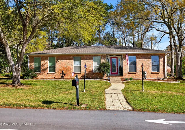 Homes for sale in Diamondhead, MS | 88386 E Diamondhead Dr, Diamondhead, MS 39525 | MLS# 4146941