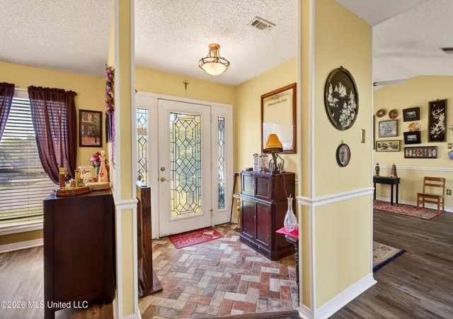 Homes for sale in Diamondhead, MS | 88386 E Diamondhead Dr, Diamondhead, MS 39525 | MLS# 4146941