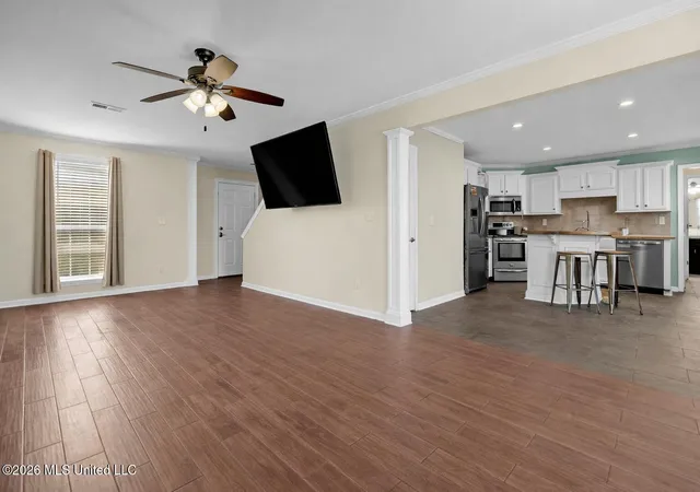 Photo 4 of Single family home for sale at 7090 Fox Crk Dr, Olive Branch, MS 38654 | MLS# 4143035 | Listing updated on 2026-10-05