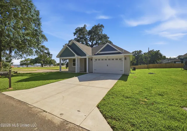 Photo 3 of Single family home for sale at 127 Iberville Dr, Biloxi, MS 39531 | MLS# 4152404 | Listing updated on 2026-09-15