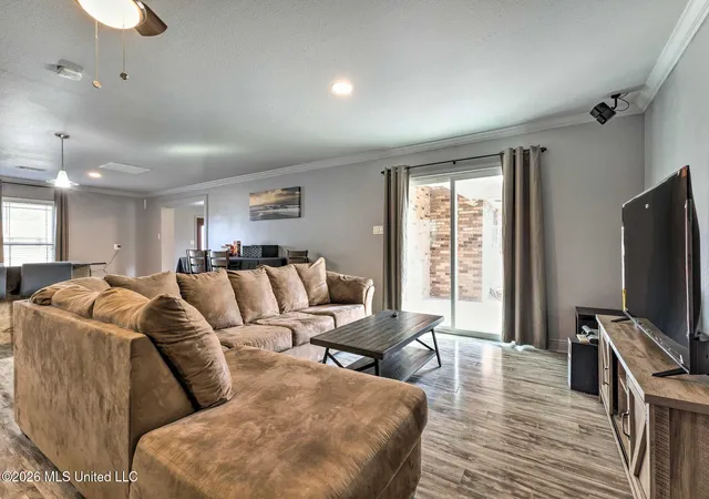 Photo 4 of Sale Pending at 12424 Crestwood Dr, Gulfport, MS 39503 | MLS# 4143141 | Listing updated on 2026-09-13