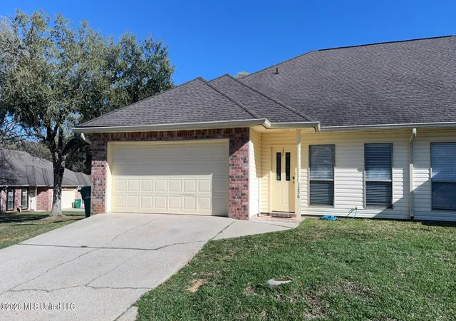 Homes for sale in Diamondhead, MS | 1256 Kapalama Wy, Diamondhead, MS 39525 | MLS# 4143316