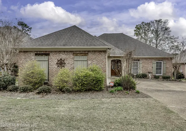 Photo 3 of Sale Pending at 607 Willow Ct Cir, Brandon, MS 39047 | MLS# 4145958 | Listing updated on 2026-10-01