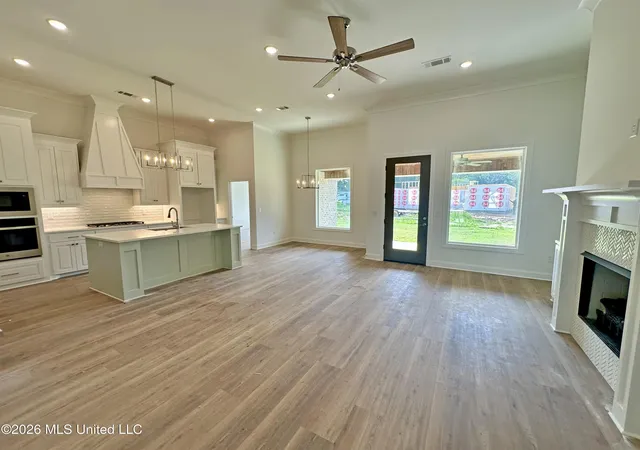 Photo 2 of Single family home for sale at 302 Tremont Dr, Florence, MS 39073 | MLS# 4143539 | Listing updated on 2026-09-14