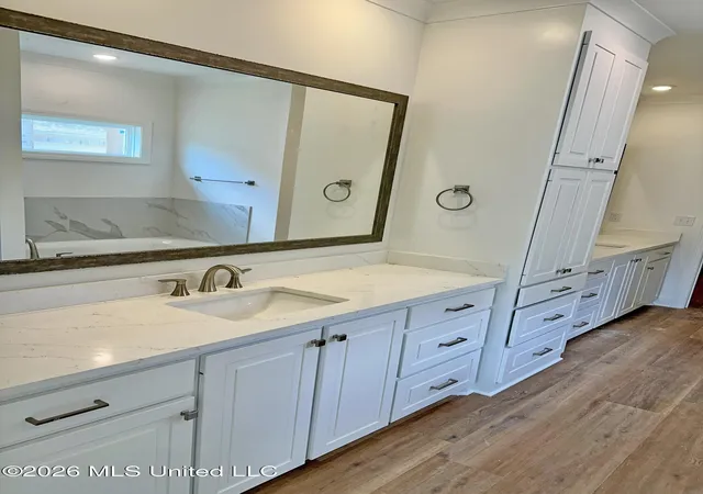 Photo 4 of Single family home for sale at 302 Tremont Dr, Florence, MS 39073 | MLS# 4143539 | Listing updated on 2026-09-14