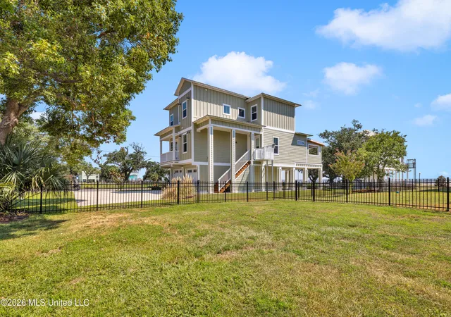 3rd image of 119 Jefferson Davis Ave, Biloxi, MS 39530 | MLS# 4144801
