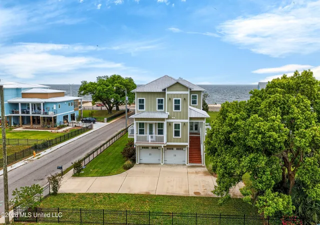 5th image of 119 Jefferson Davis Ave, Biloxi, MS 39530 | MLS# 4144801