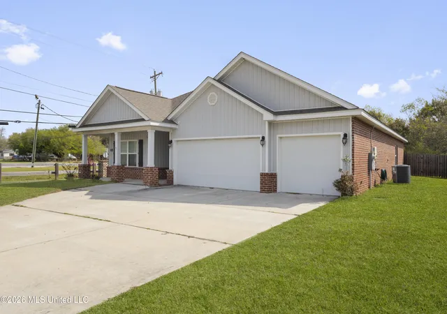 Photo 3 of Sale Pending at 9556 Mallette Dr, Biloxi, MS 39532 | MLS# 4143726 | Listing updated on 2026-07-14