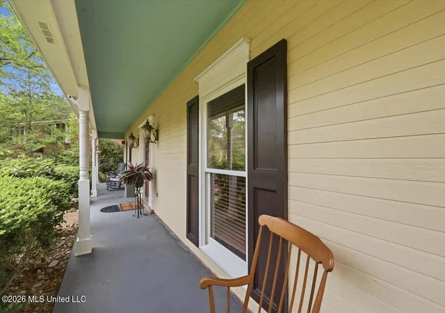 Photo 3 of Single family home for sale at 215 Comstock Ln, Madison, MS 39110 | MLS# 4144034 | Listing updated on 2026-10-09