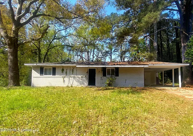 Photo 1 of Single family home for sale at 3129 Lakewood Dr, Jackson, MS 39212 | MLS# 4144192 | Listing updated on 2026-10-14