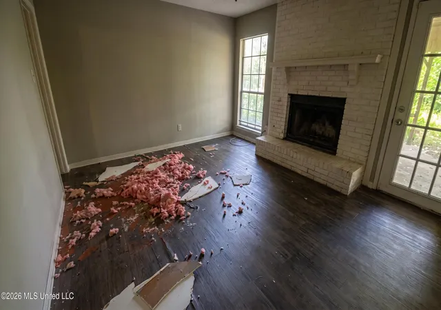 Photo 3 of Single family home for sale at 1886 Smallwood St, Jackson, MS 39212 | MLS# 4144165 | Listing updated on 2026-08-21