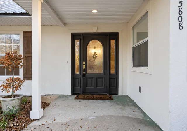 Photo 3 of Sale Pending at 5808 Ridge Rd, Ocean Springs, MS 39564 | MLS# 4143874 | Listing updated on 2026-09-11