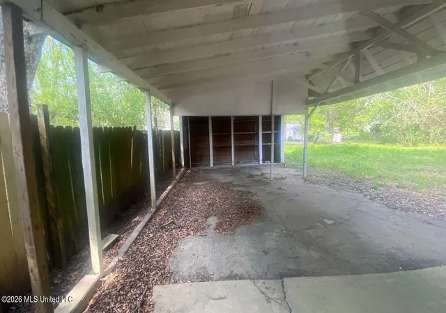 11th image of 217 E Center St, Canton, MS 39046 | MLS# 4144190