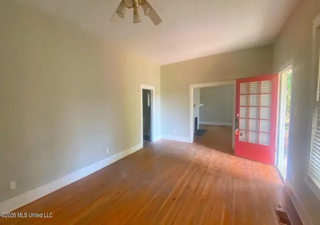 5th image of 217 E Center St, Canton, MS 39046 | MLS# 4144190