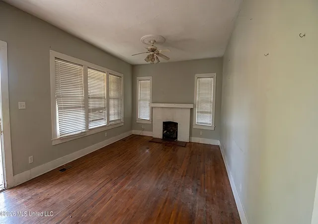 3rd image of 217 E Center St, Canton, MS 39046 | MLS# 4144190