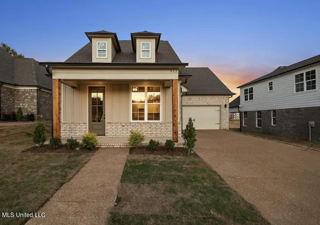 Photo 3 of Single family home for sale at 878 Coahoma Ct, Nesbit, MS 38651 | MLS# 4143956 | Listing updated on 2026-08-24
