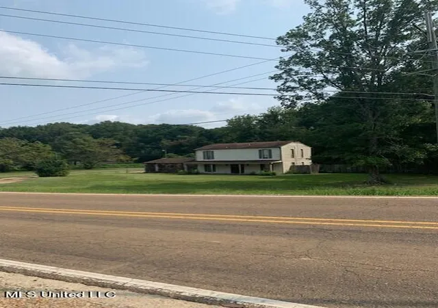 1st image of 3049 Pleasant Hill Rd, Nesbit, MS 38651 | MLS# 4143955