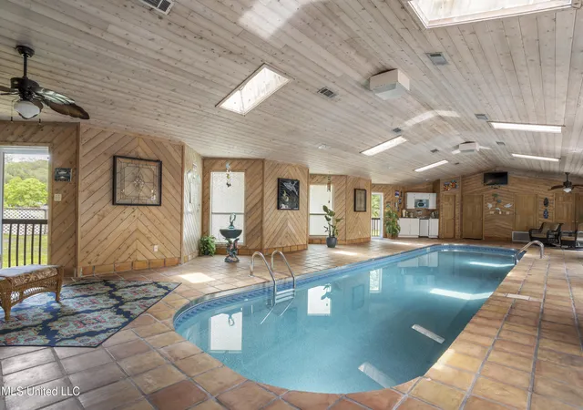 Photo 3 of Single family home for sale at 222 Glen Eagles Dr, Ocean Springs, MS 39564 | MLS# 4144057 | Listing updated on 2026-05-24
