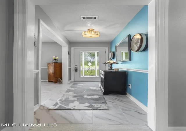 Photo 4 of Single family home for sale at 222 Glen Eagles Dr, Ocean Springs, MS 39564 | MLS# 4144057 | Listing updated on 2026-09-26