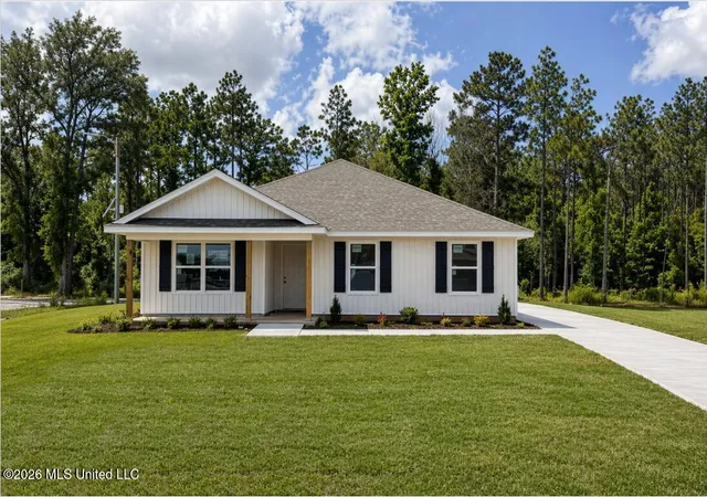 Homes for sale in Lucedale, MS | 148 Kings Crossing Dr, Lucedale, MS 39452 | MLS# 4144141
