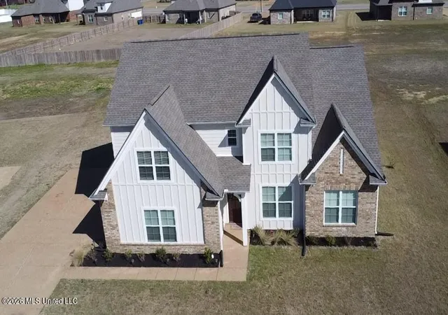 Photo 1 of Single family home for sale at 5302 Aylesbury Ln, Olive Branch, MS 38654 | MLS# 4144549 | Listing updated on 2026-09-21