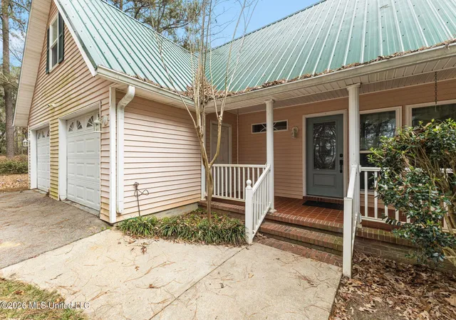Photo 4 of Single family home for sale at 13 Albert Odom Dr, Poplarville, MS 39470 | MLS# 4144254 | Listing updated on 2026-09-15