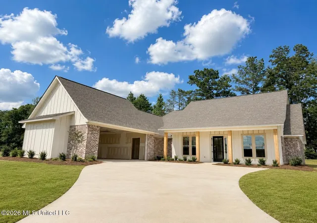 Photo 1 of Single family home for sale at 725 Celadon St, Brandon, MS 39042 | MLS# 4144425 | Listing updated on 2026-09-07