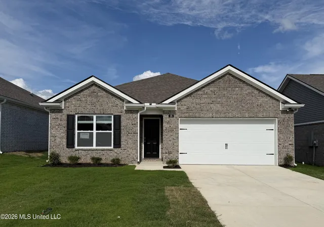 Homes for sale in Byhalia, MS | 25 S Thorn Tree St, Byhalia, MS 38611 | MLS# 4144475