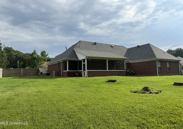 Photo 3 of Sale Pending at 25 Dry Fld Rd, Byhalia, MS 38611 | MLS# 4144538 | Listing updated on 2026-04-11