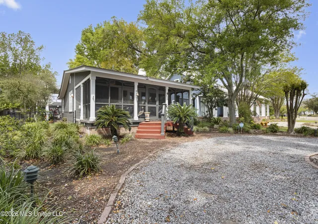Photo 2 of Single family home for sale at 614 2nd Street, Gulfport, MS 39501 | MLS# 4146298 | Listing updated on 2026-07-08