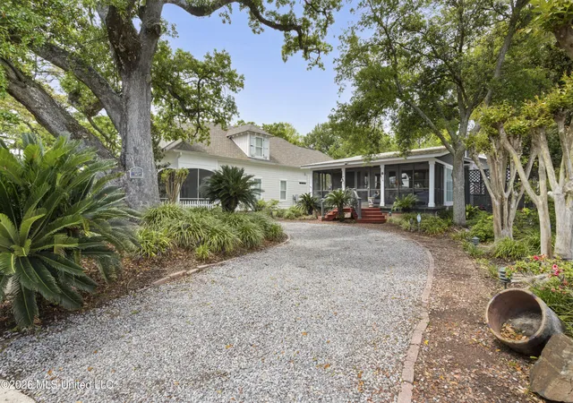 Photo 3 of Single family home for sale at 614 2nd Street, Gulfport, MS 39501 | MLS# 4146298 | Listing updated on 2026-07-08