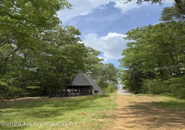 Homes for sale in Natchez, MS | 118 Turkey Creek Rd, Natchez, MS 39120 | MLS# 4144602