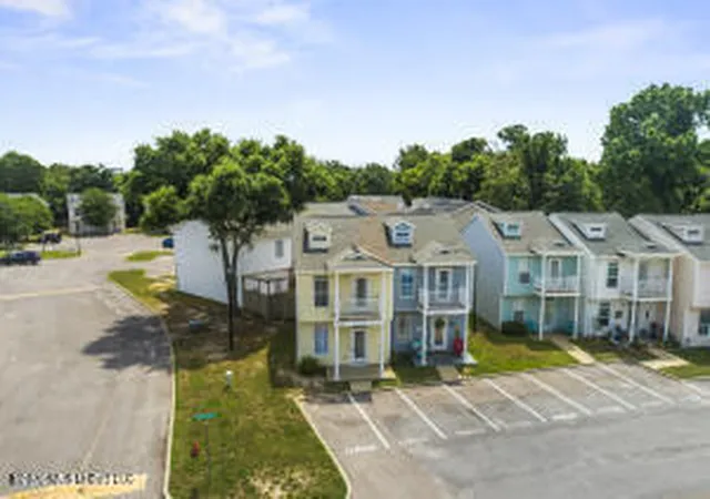 Photo 2 of Townhouse for sale at 1180 Century Oaks Dr, Gulfport, MS 39507 | MLS# 4144692 | Listing updated on 2026-04-15