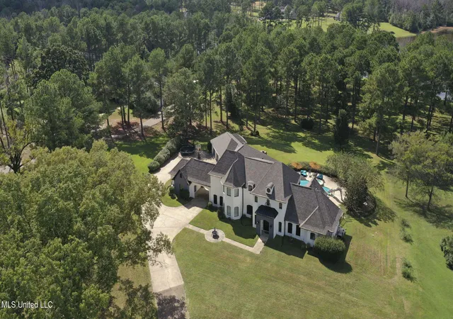 Homes for sale in Canton, MS | 131 Lakeshire Pkwy, Canton, MS 39046 | MLS# 4144745