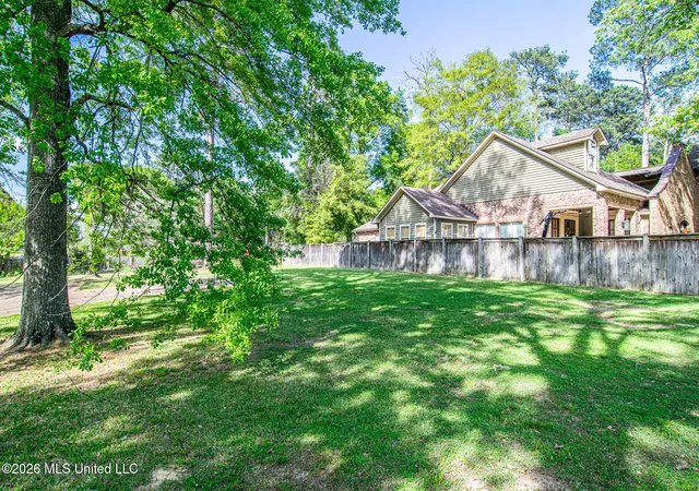 Photo 4 of Land for sale at 0 E Northside Dr, Jackson, MS 39206 | MLS# 4144803 | Listing updated on 2026-08-31